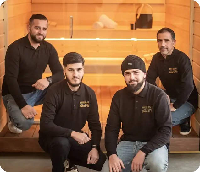 L'équipe Zen Sauna, quatre artisans fabricants de saunas en Haute-Savoie